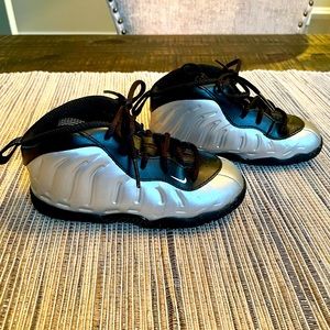 Nike Little Posite One (Black/Silver) Toddler Size 9